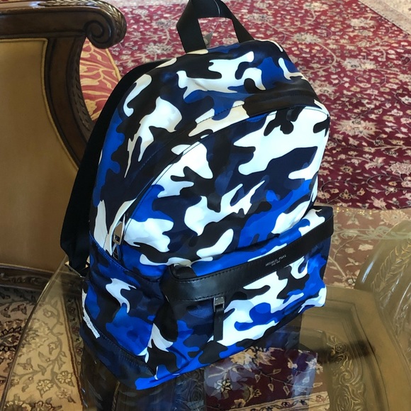 NWT Michael Kors camouflage backpack handbag - Picture 6 of 6
